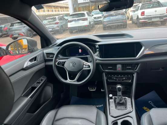 VOLKSWAGEN-TAOS-2023