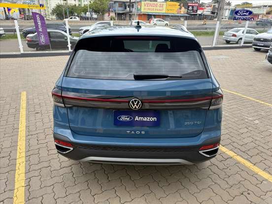 VOLKSWAGEN-TAOS-2026