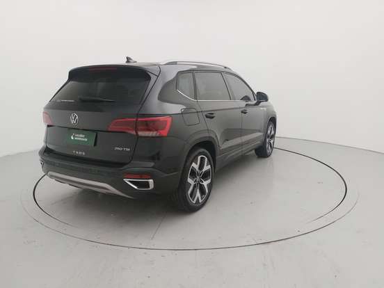 VOLKSWAGEN-TAOS-2024