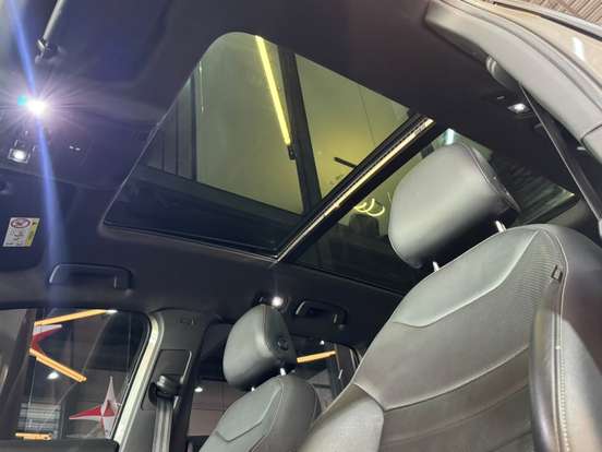 VOLKSWAGEN-TAOS-2023