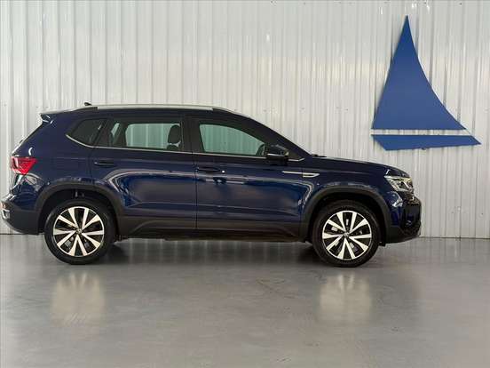 VOLKSWAGEN-TAOS-2022