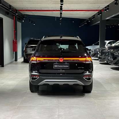 VOLKSWAGEN-TAOS-2025