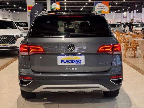 VOLKSWAGEN-TAOS-2023