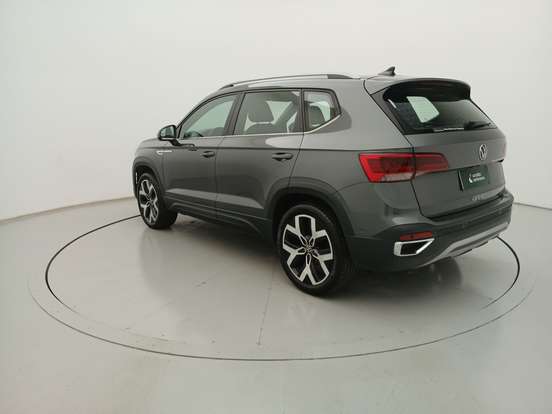 VOLKSWAGEN-TAOS-2024