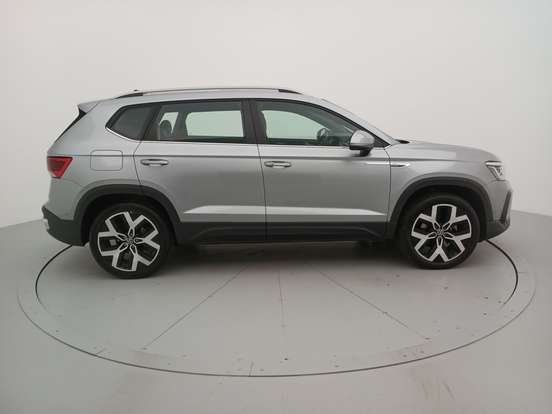 VOLKSWAGEN-TAOS-2024