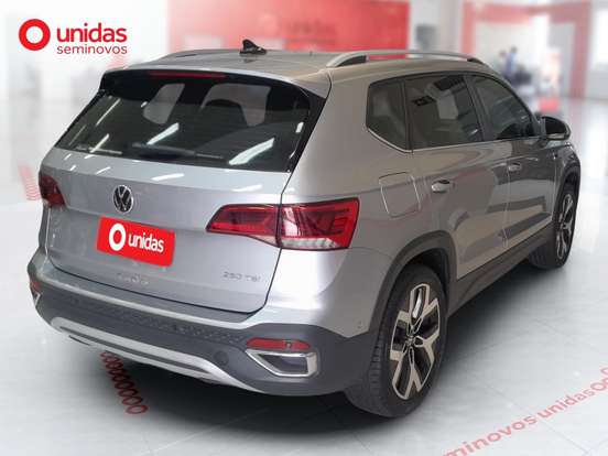 VOLKSWAGEN-TAOS-2025