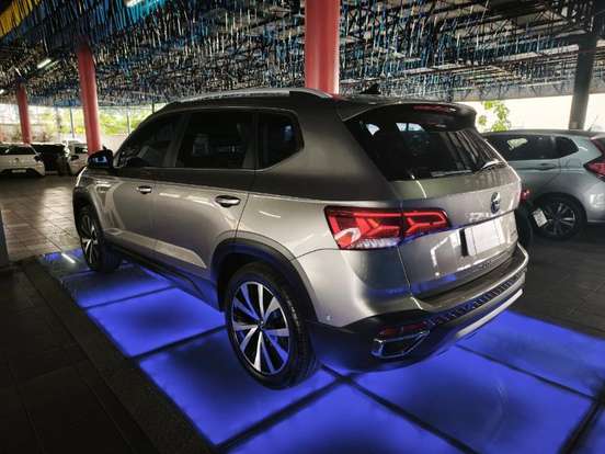 VOLKSWAGEN-TAOS-2023