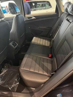 VOLKSWAGEN-TAOS-2026