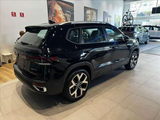 VOLKSWAGEN-TAOS-2026