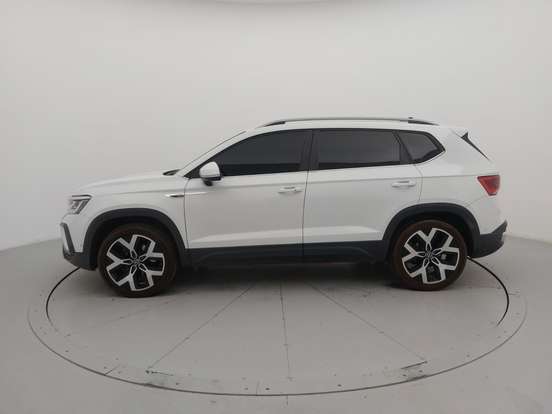 VOLKSWAGEN-TAOS-2024