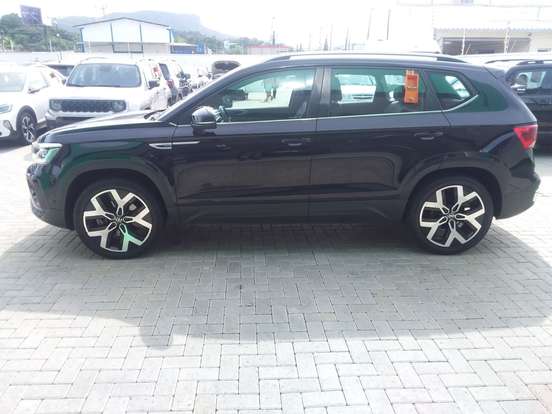 VOLKSWAGEN-TAOS-2024