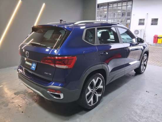 VOLKSWAGEN-TAOS-2023