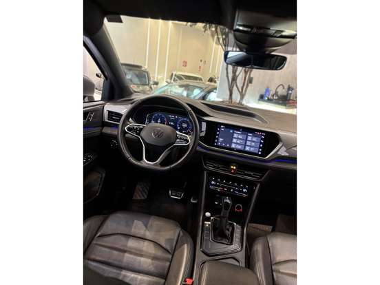 VOLKSWAGEN-TAOS-2023