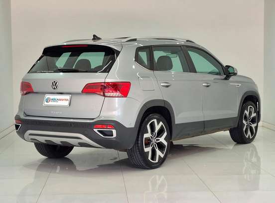 VOLKSWAGEN-TAOS-2024