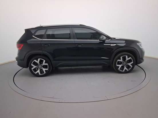 VOLKSWAGEN-TAOS-2024