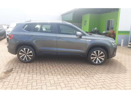 VOLKSWAGEN-TAOS-1.4 250 TSI TOTAL FLEX HIGHLINE AUTOMÁTICO VOLKSWAGEN-TAOS-2023