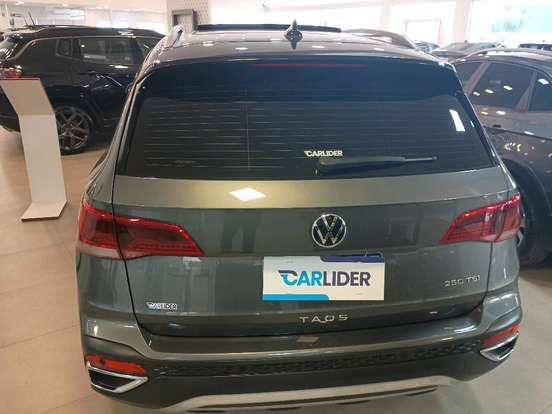 VOLKSWAGEN-TAOS-2023