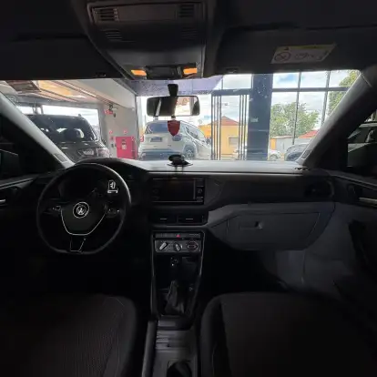 VOLKSWAGEN-T-CROSS-2019