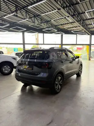 VOLKSWAGEN-T-CROSS-2021