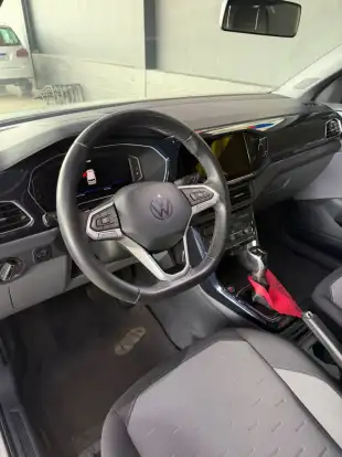 VOLKSWAGEN-T-CROSS-2021