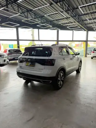 VOLKSWAGEN-T-CROSS-2021