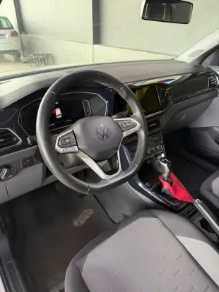 VOLKSWAGEN-T-CROSS-2021