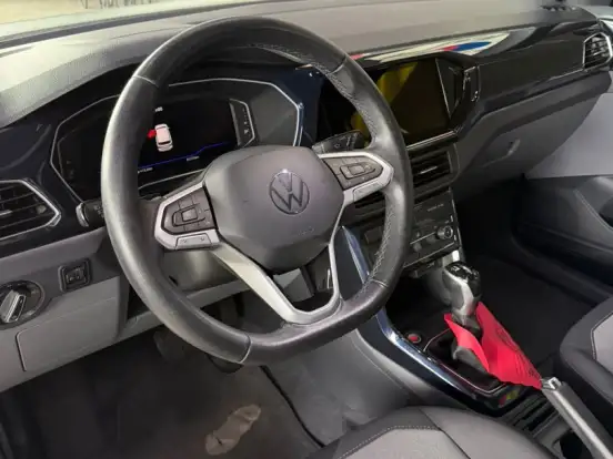 VOLKSWAGEN-T-CROSS-1.0 200 TSI TOTAL FLEX COMFORTLINE AUTOMÁTICO VOLKSWAGEN-T-CROSS-2021