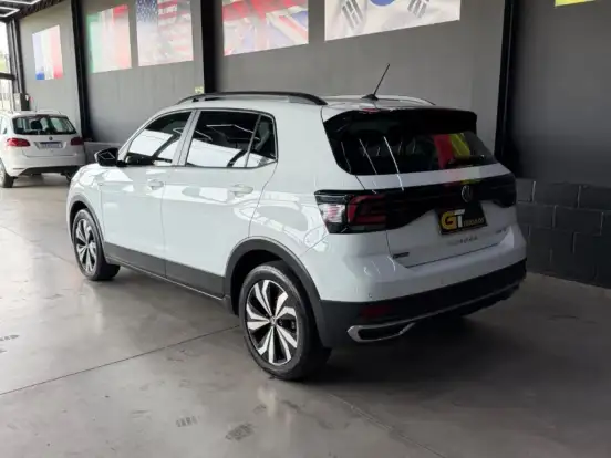 VOLKSWAGEN-T-CROSS-1.0 200 TSI TOTAL FLEX COMFORTLINE AUTOMÁTICO VOLKSWAGEN-T-CROSS-2021