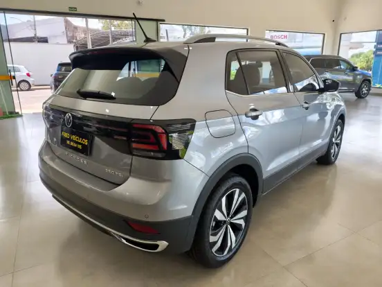 VOLKSWAGEN-T-CROSS-1.4 250 TSI TOTAL FLEX HIGHLINE AUTOMÁTICO VOLKSWAGEN-T-CROSS-2023