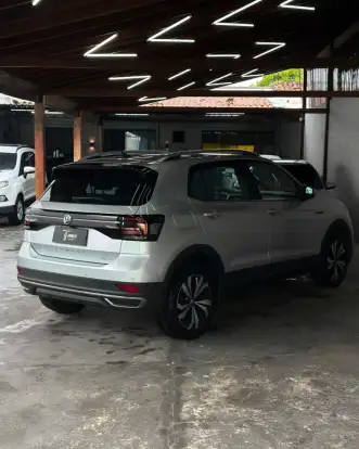 VOLKSWAGEN-T-CROSS-1.4 250 TSI TOTAL FLEX HIGHLINE AUTOMÁTICO VOLKSWAGEN-T-CROSS-2020