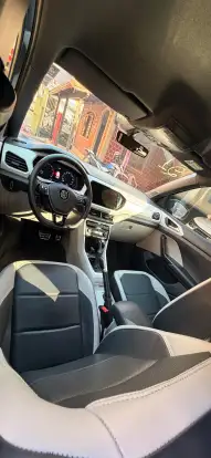 VOLKSWAGEN-T-CROSS-2020