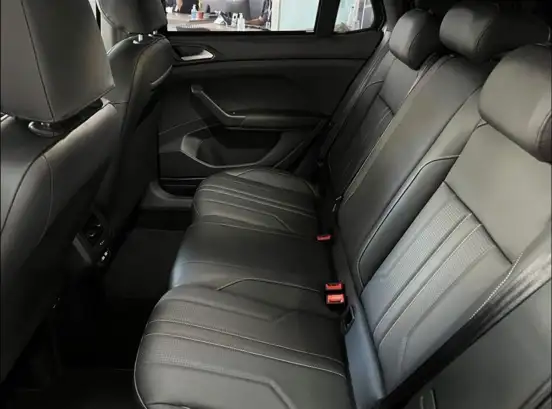 VOLKSWAGEN-T-CROSS-2026