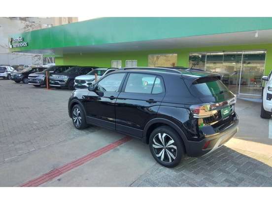 VOLKSWAGEN-T-CROSS-2025