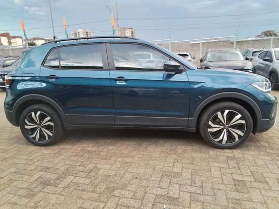 VOLKSWAGEN-T-CROSS-2025