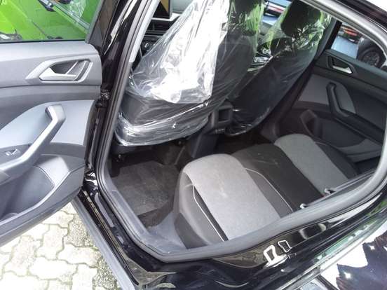 VOLKSWAGEN-T-CROSS-2025