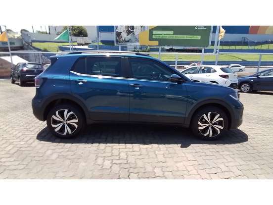 VOLKSWAGEN-T-CROSS-2025