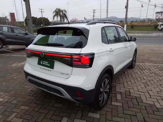 VOLKSWAGEN-T-CROSS-1.0 200 TSI TOTAL FLEX AUTOMÁTICO VOLKSWAGEN-T-CROSS-2025