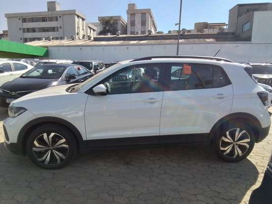 VOLKSWAGEN-T-CROSS-1.0 200 TSI TOTAL FLEX AUTOMÁTICO VOLKSWAGEN-T-CROSS-2025