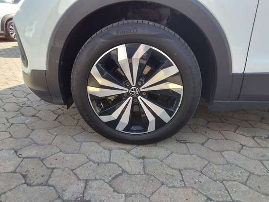 VOLKSWAGEN-T-CROSS-2025
