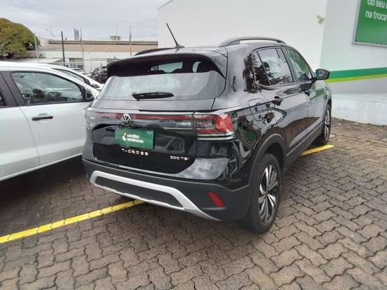 VOLKSWAGEN-T-CROSS-2024