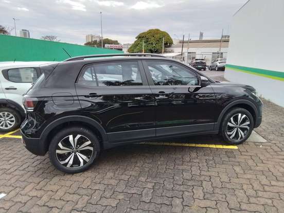 VOLKSWAGEN-T-CROSS-2024