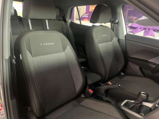 VOLKSWAGEN-T-CROSS-2024