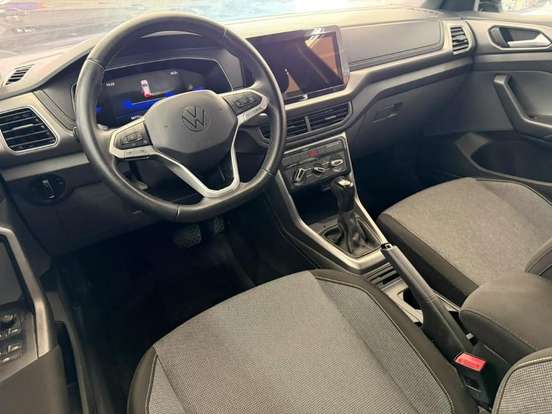 VOLKSWAGEN-T-CROSS-2024