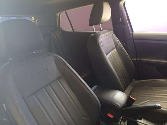 VOLKSWAGEN-T-CROSS-2025