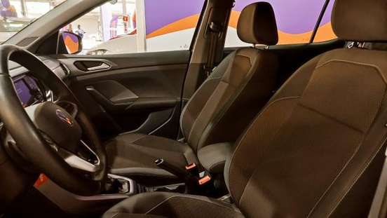 VOLKSWAGEN-T-CROSS-2024