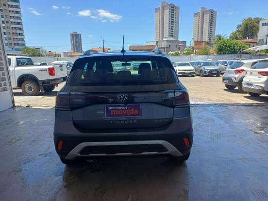 VOLKSWAGEN-T-CROSS-2024