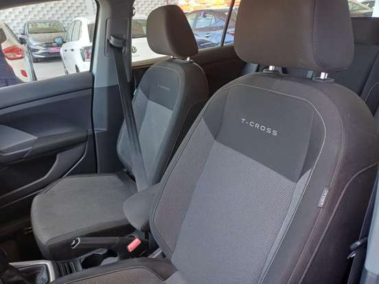 VOLKSWAGEN-T-CROSS-2024