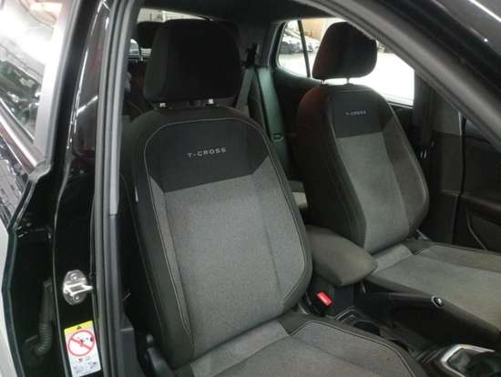 VOLKSWAGEN-T-CROSS-2024