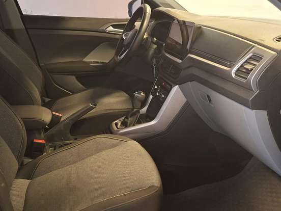 VOLKSWAGEN-T-CROSS-1.0 200 TSI TOTAL FLEX AUTOMÁTICO VOLKSWAGEN-T-CROSS-2024