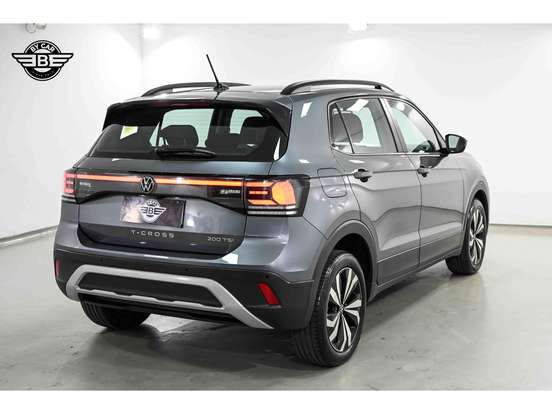 VOLKSWAGEN-T-CROSS-1.0 200 TSI TOTAL FLEX AUTOMÁTICO VOLKSWAGEN-T-CROSS-2024